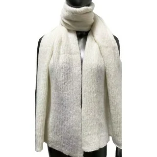 Plain fluffy scarf